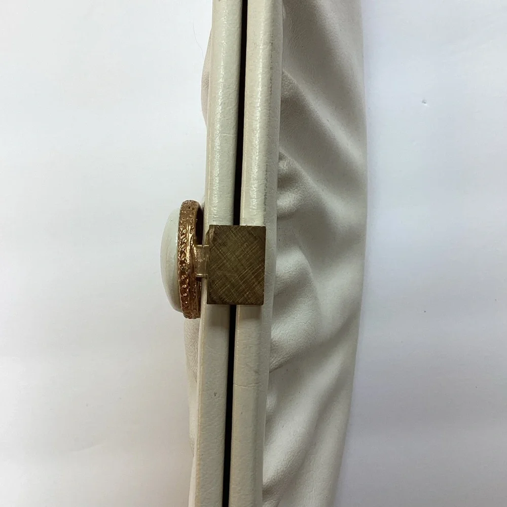 Vintage White Pleated Leather Clutch with‎ Chain Strap